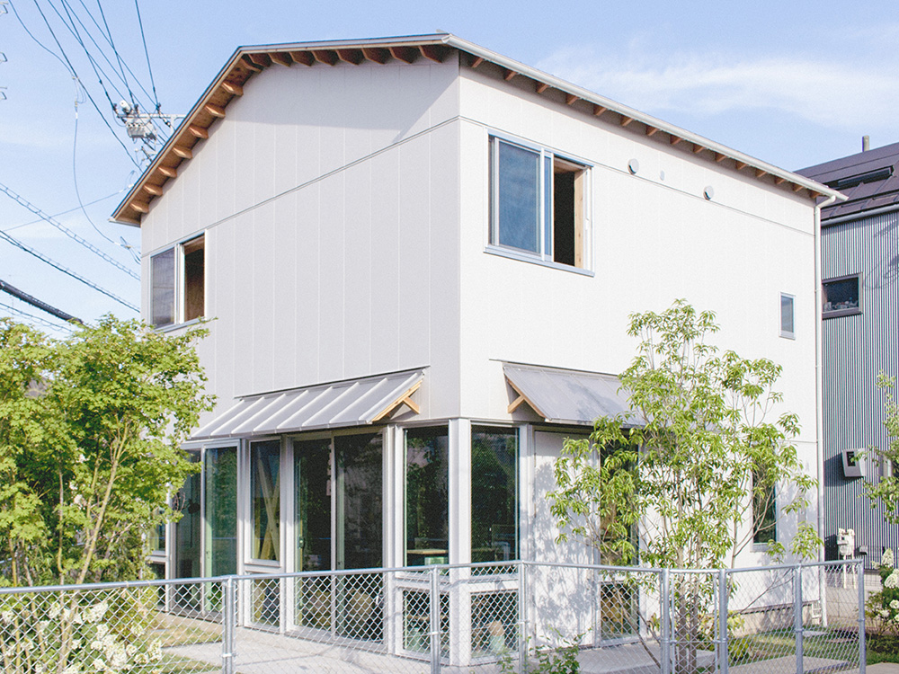 モデルハウスの外観（※ 現地ではなく東村山市）